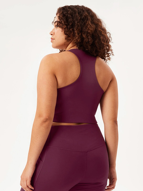 PALOMA - Plus Size Top fra Girlfriend Collective