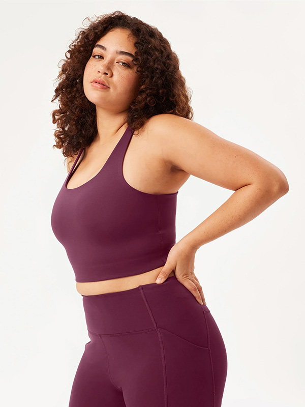 PALOMA - Plus Size Top fra Girlfriend Collective