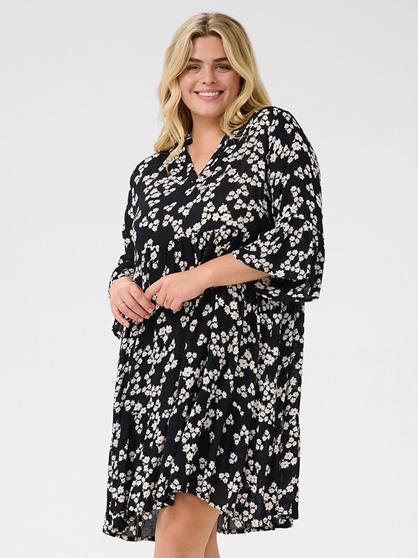 KCAMI - Plus Size Jurk fra Kaffe Curve