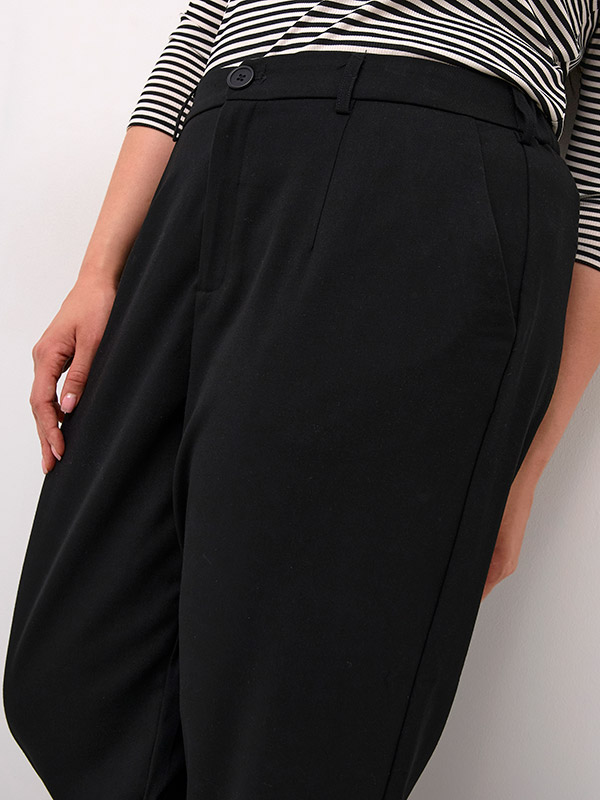 KCMERLA - Plus Size Broek fra Kaffe Curve