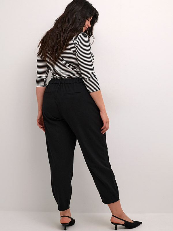 KCMERLA - Plus Size Broek fra Kaffe Curve