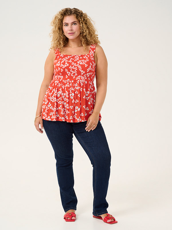 KCAMI - Plus Size Top fra Kaffe Curve