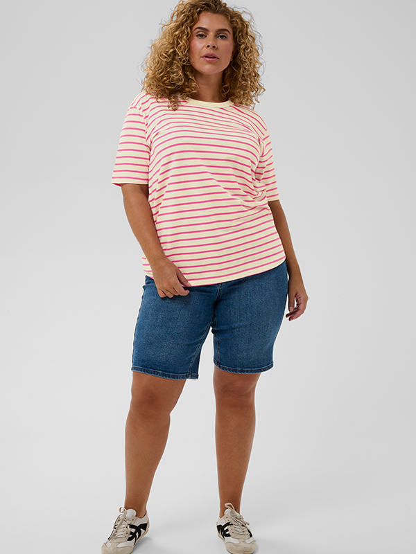 KCWINNI - Plus Size T-shirt fra Kaffe Curve