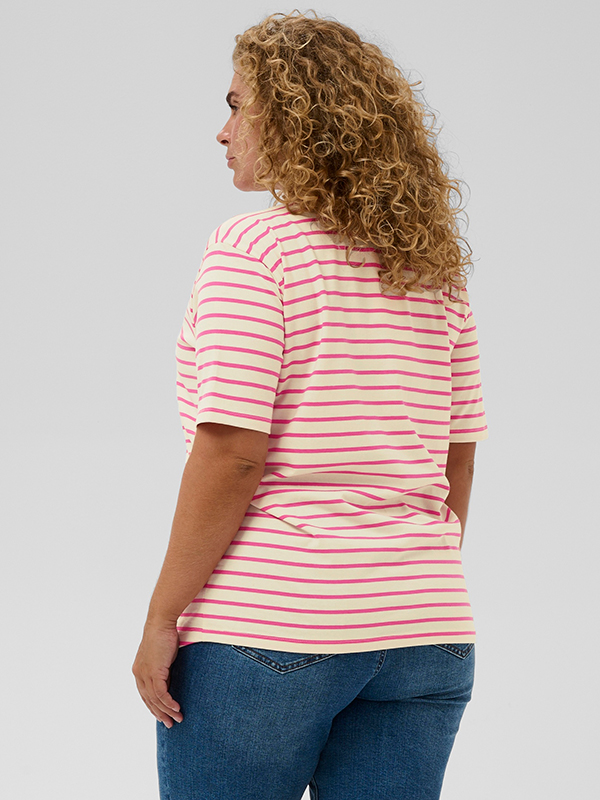 KCWINNI - Plus Size T-shirt fra Kaffe Curve
