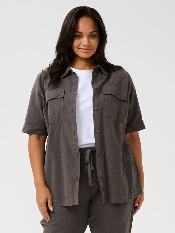 KCNANA - Plus Size Overhemd fra Kaffe Curve