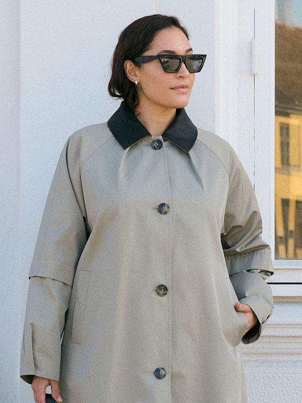 KCSANNA - Plus Size Jas fra Kaffe Curve