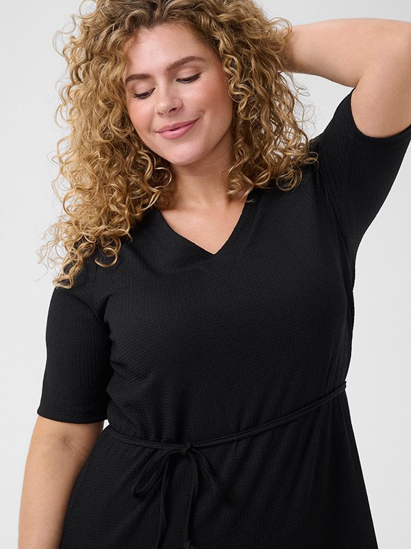 KCIVENA - Plus Size Jurk fra Kaffe Curve