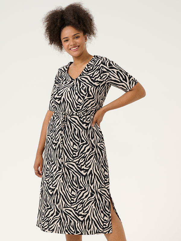 KCIVENA - Plus Size Jurk fra Kaffe Curve