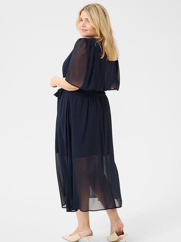 KCEVI - Plus Size Jurk fra Kaffe Curve