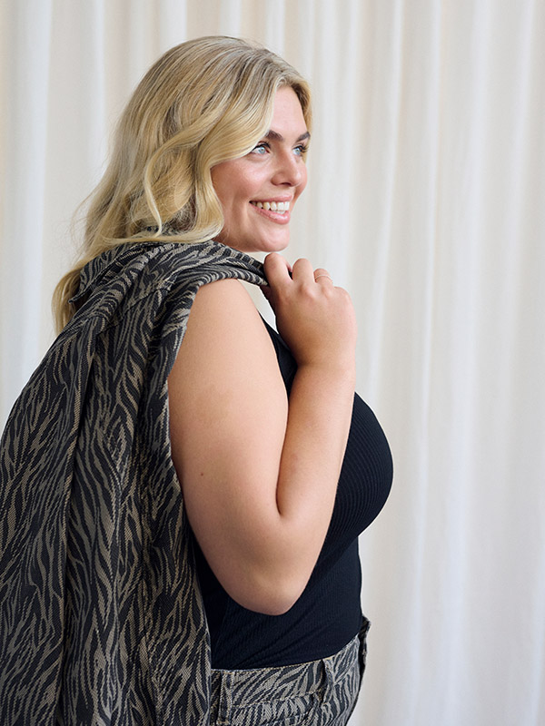 KCLEONOMA - Plus Size Jas fra Kaffe Curve