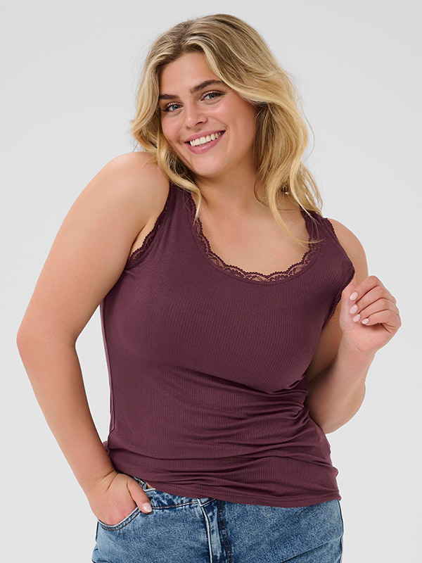 KCOMIA - Plus Size Top fra Kaffe Curve