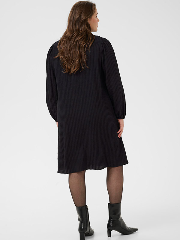 KCUMA - Plus Size Jurk fra Kaffe Curve