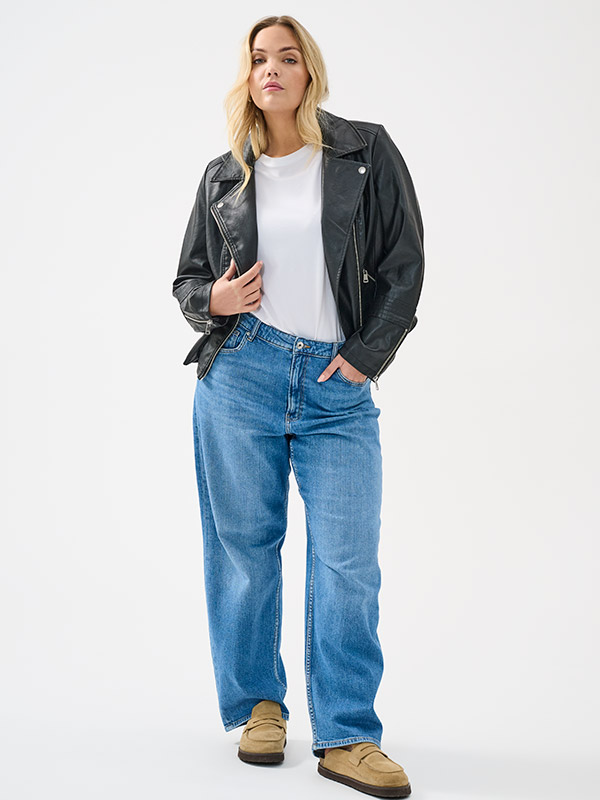 CAREMMY - Plus Size Jas fra Only Carmakoma