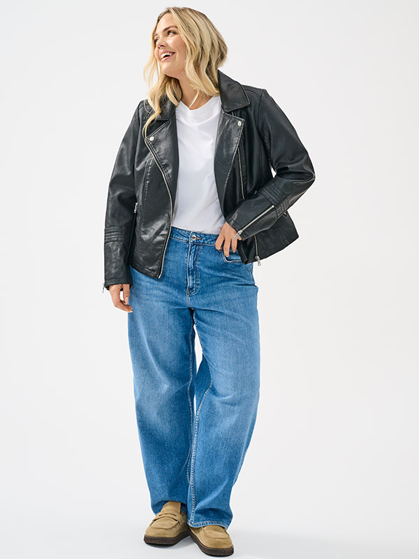 CAREMMY - Plus Size Jas fra Only Carmakoma