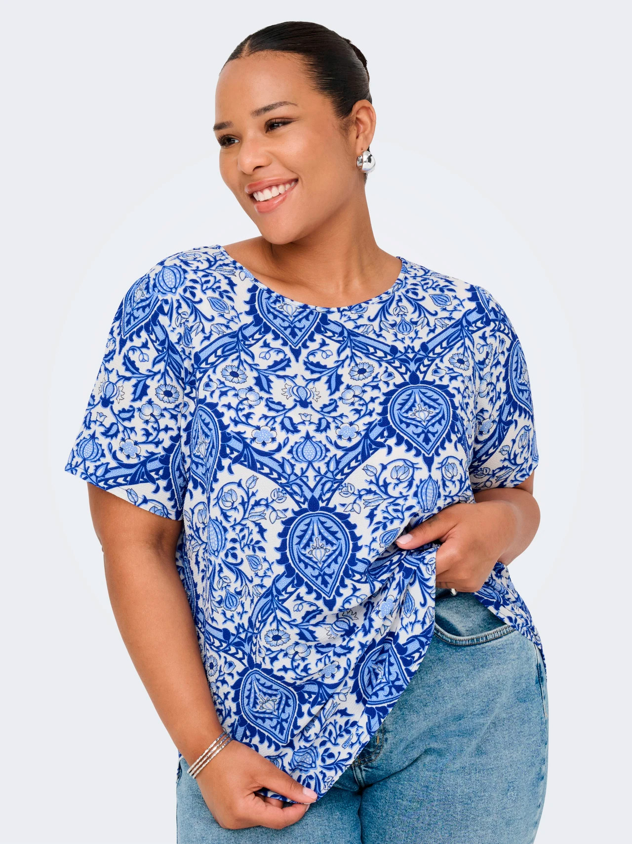 CARVICA - Plus Size Blouse fra Only Carmakoma