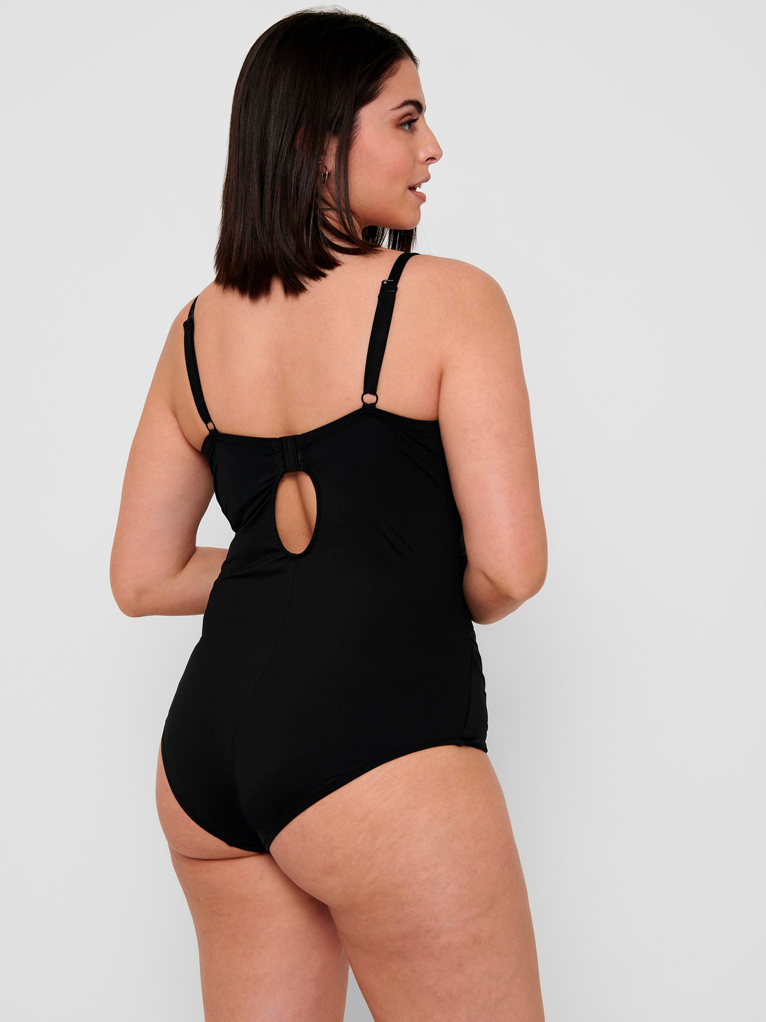 CARELLY - Plus Size Badpak fra Only Carmakoma