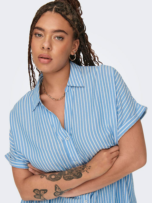 CARPENNA - Plus Size Overhemd fra Only Carmakoma