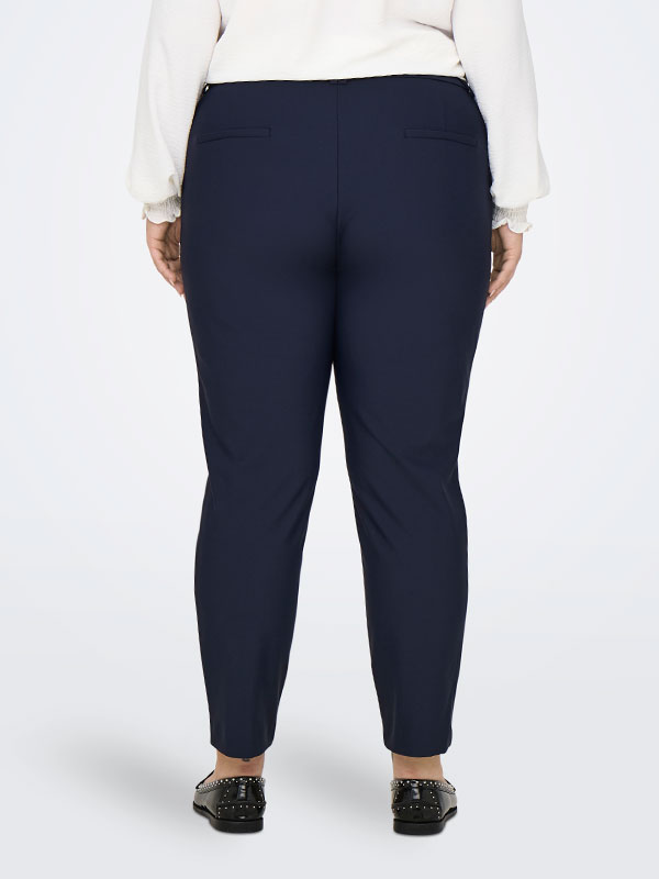 CARTRAVEL - Plus Size Broek fra Only Carmakoma