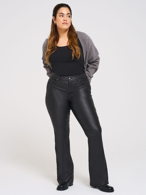 CARBLUSH - Plus Size Broek fra Only Carmakoma