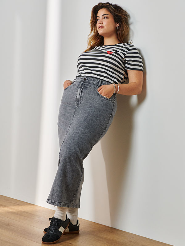 CARMYLAH - Plus Size Skirt fra Only Carmakoma