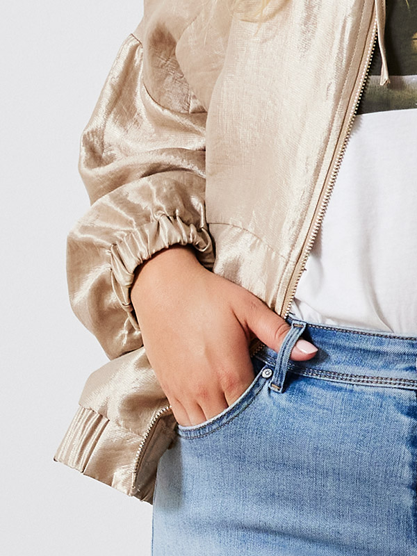 CARGRACE - Plus Size Jas fra Only Carmakoma
