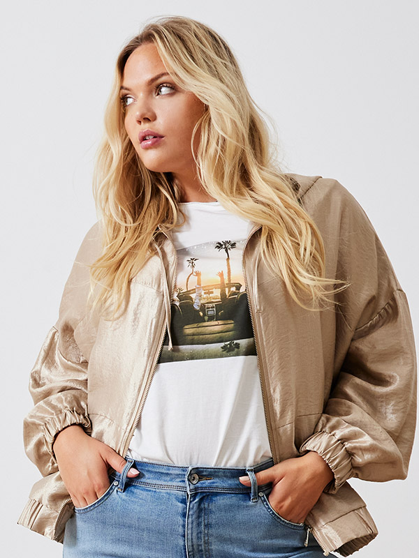 CARGRACE - Plus Size Jas fra Only Carmakoma
