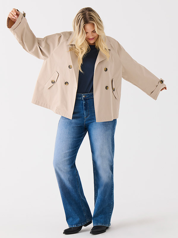 CARAPRIL - Plus Size Jas fra Only Carmakoma