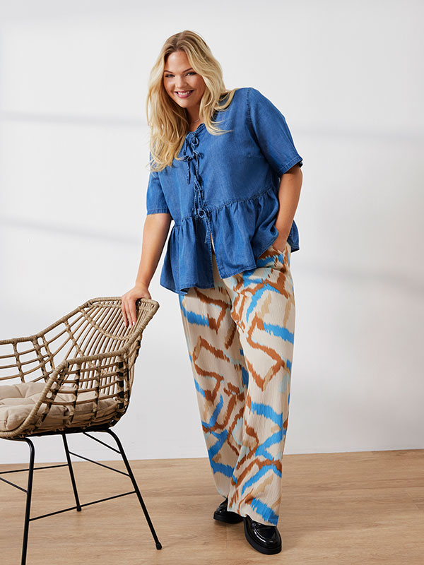 CARROWA - Plus Size Broek fra Only Carmakoma
