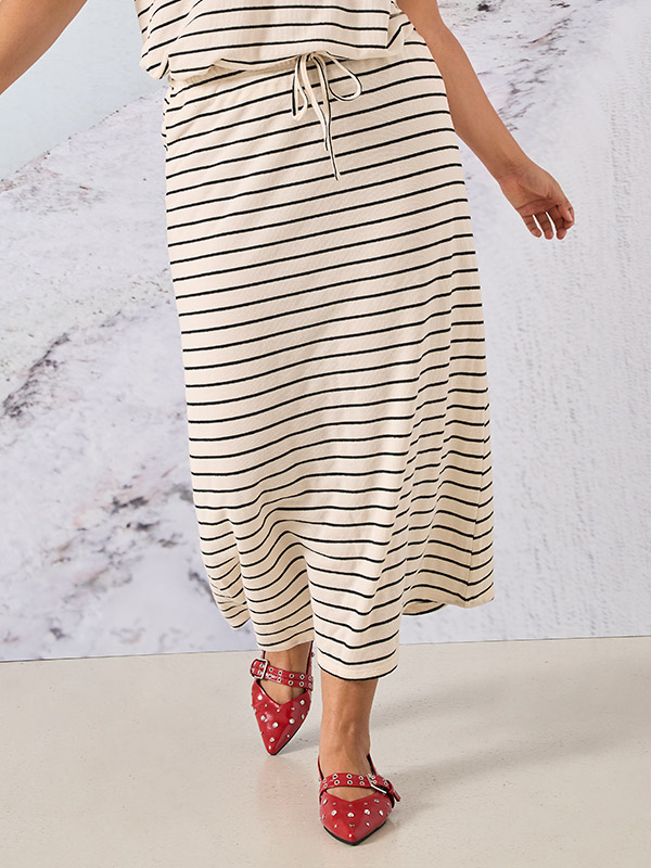 CARJANA - Plus Size Skirt fra Only Carmakoma