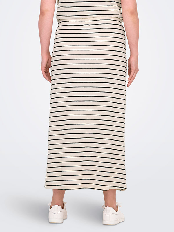 CARJANA - Plus Size Skirt fra Only Carmakoma
