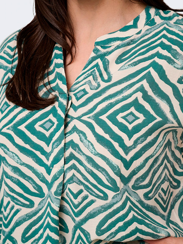 CARSHILLA - Plus Size Blouse fra Only Carmakoma