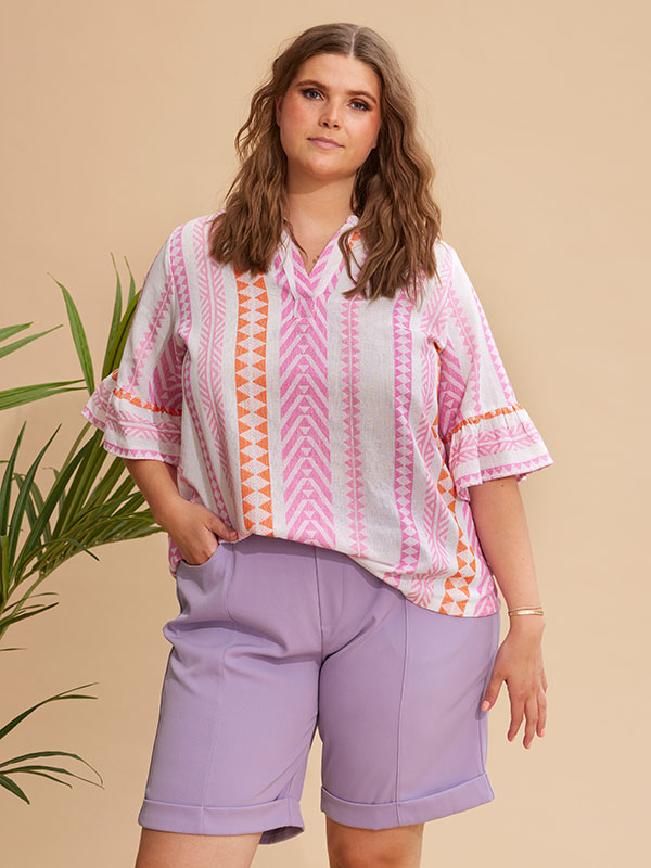 LUCIA - Plus Size Shorts fra Zhenzi