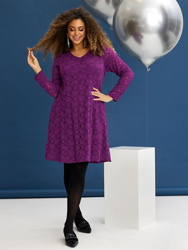 NEOLA - Plus Size Jurk fra Zhenzi