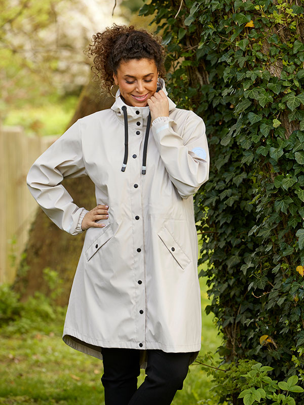 TAEL - Plus Size Regenjas fra Zhenzi