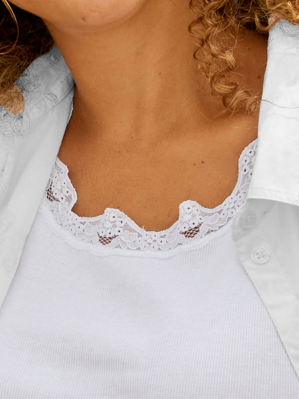 LARA - Plus Size Top fra Zhenzi