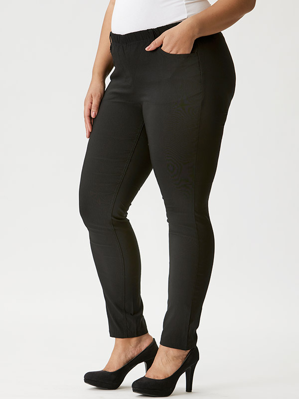 TWIST - Plus Size Broek fra Zhenzi