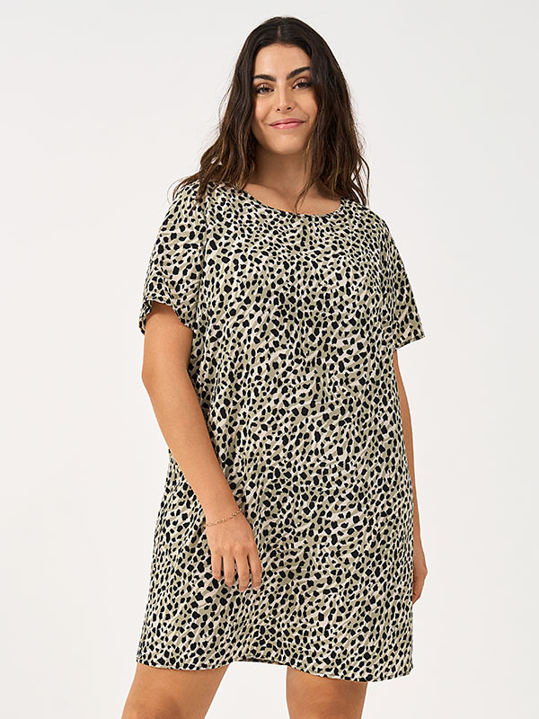 LUX  - Plus Size Jurk fra Only Carmakoma