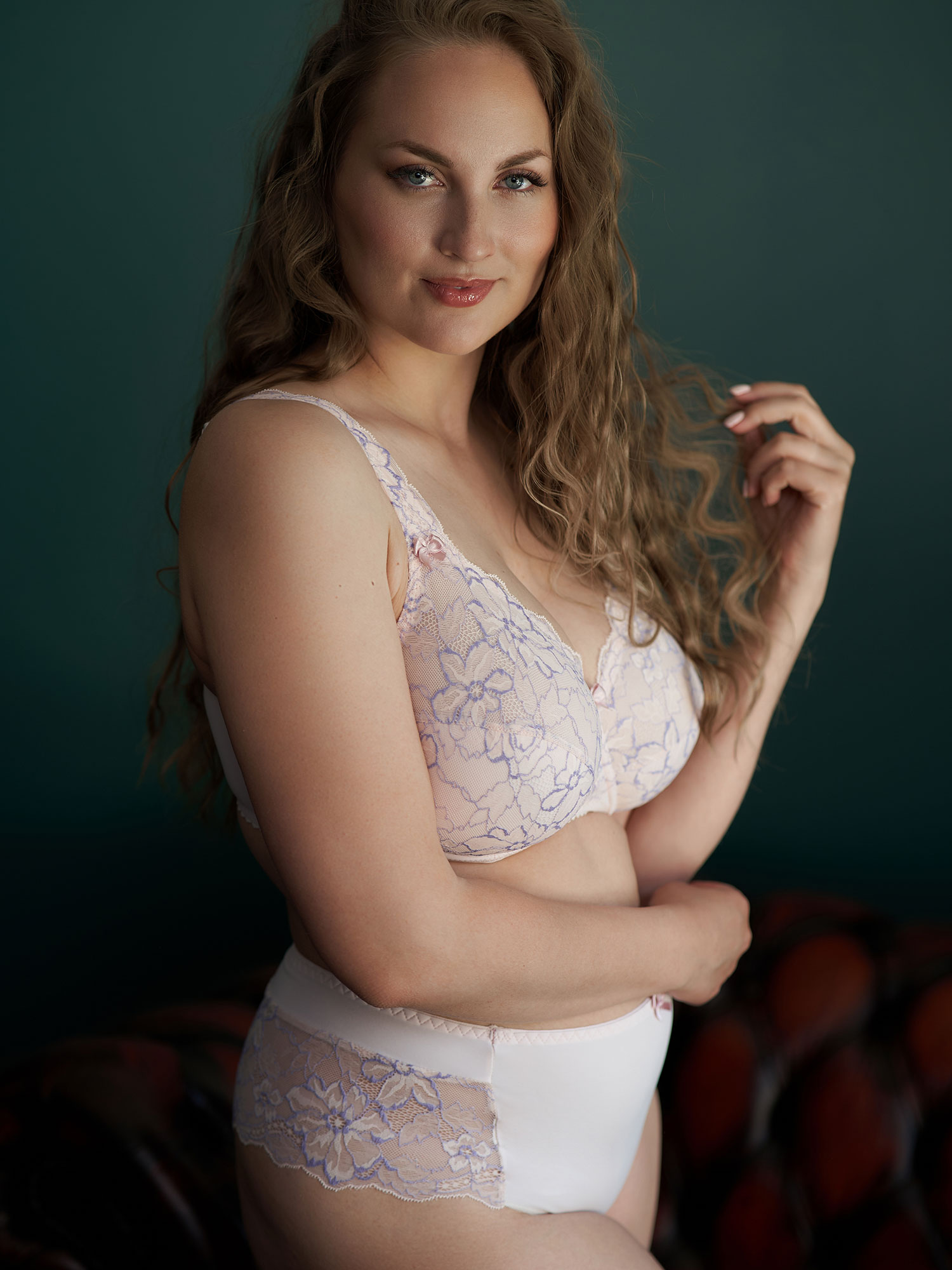 BEATE FULL LACE - Plus Size Bh met beugel fra Plaisir