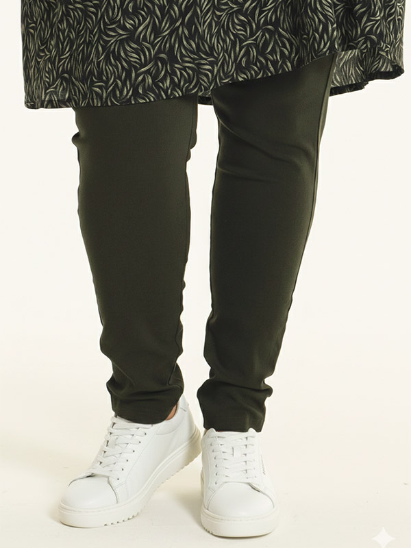 CLARA - Plus Size Broek fra Gozzip