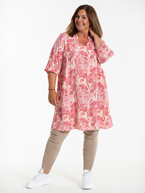 CLARA - Plus Size Broek fra Gozzip