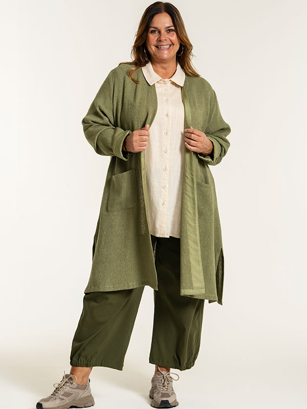 CLARA - Plus Size Broek fra Gozzip