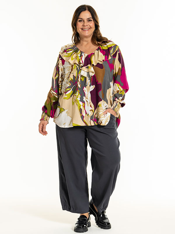 CLARA - Plus Size Broek fra Gozzip