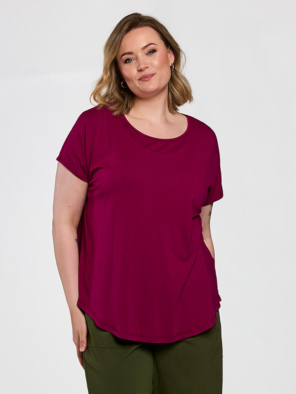 GGITTE - Plus Size T-shirt fra Gozzip