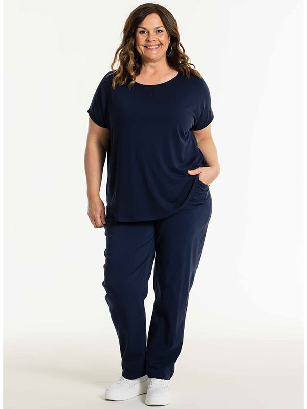 CLARA - Plus Size Broek fra Gozzip