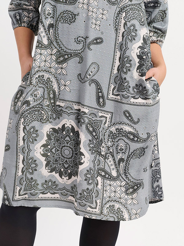 ADDIANE - Plus Size Jurk fra Adia