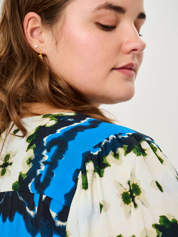 ADGIANNINA - Plus Size Blouse fra Adia