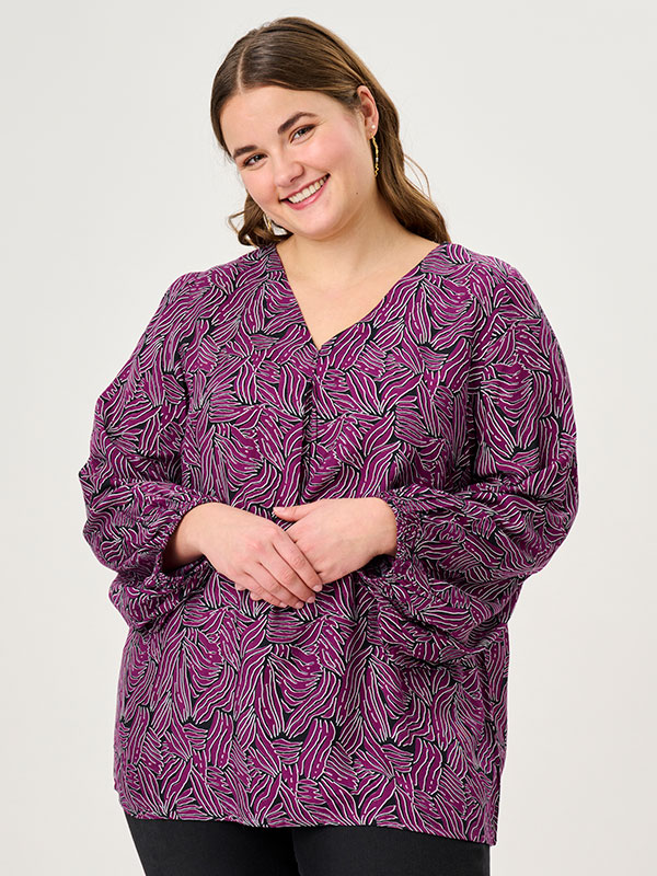 ADGOGO - Plus Size Blouse fra Adia
