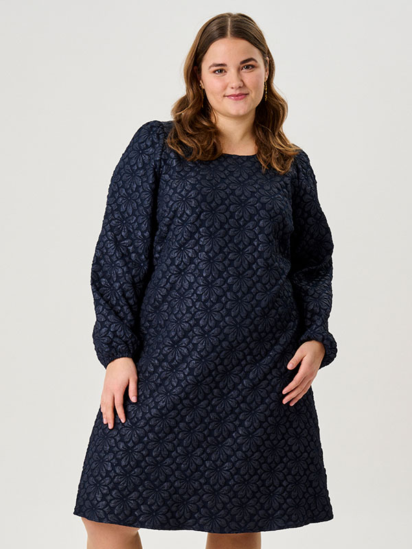 ADGRETHE - Plus Size Jurk fra Adia