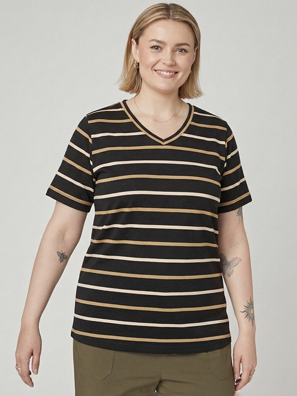 ADIBI - Plus Size T-shirt fra Adia