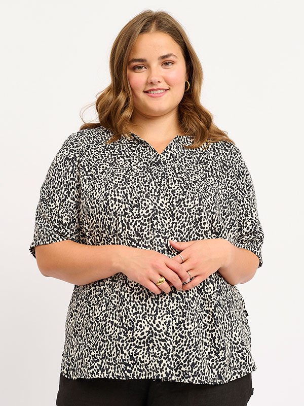 ADVIPSE - Plus Size Blouse fra Adia